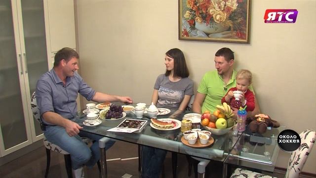 Около хоккея №14 смотреть онлайн