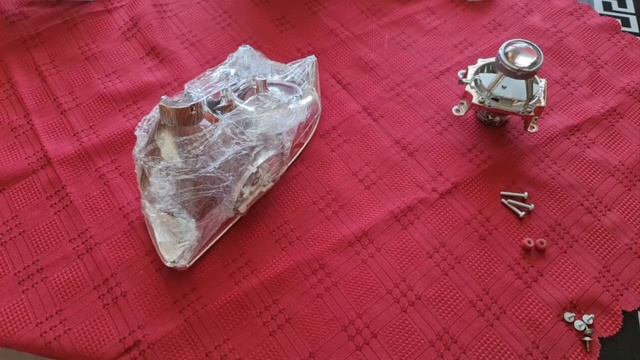 Zafira xenon lamp repair [Part 2] смотреть онлайн