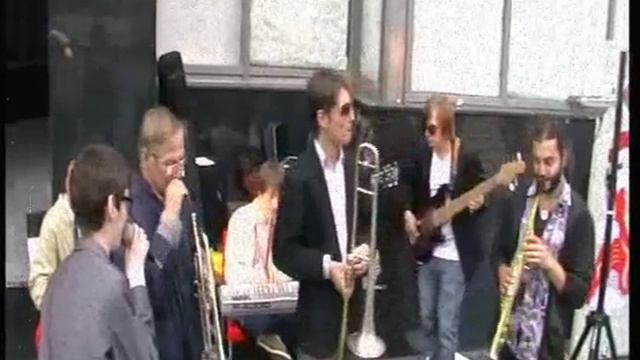 Pessimist Band (пьянка на панели) - Puttin' on the Ritz смотреть онлайн