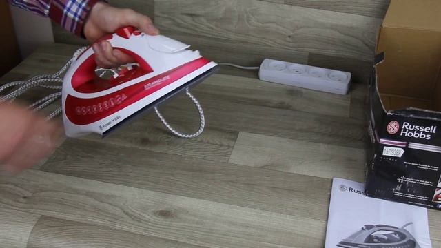 Утюг Russell Hobbs STEAMGLIDE PRO IRON 20551-10 смотреть онлайн