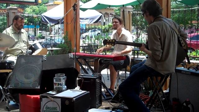 Empire State of Mind - The Organic Mechanics смотреть онлайн