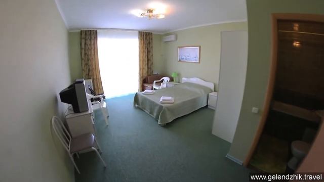 Отдых в Геленджике - Гостевой дом "Дубрава", Голубая бухта смотреть онлайн