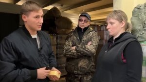 ГРУЗЧИК НАПАЛ НА БЛОГЕРА / ПОСТАВИЛ НА МЕСТО БОРЗОГО СОТРУДНИКА МАГАЗИНА