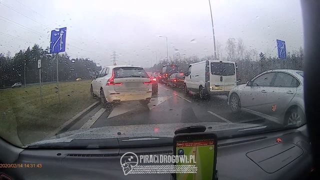 🚘 Korek na drodze❓ SUV-em nie musisz czekać 💁♂️ смотреть онлайн