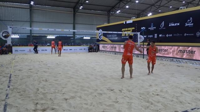 Futevôlei ao vivo Vinícius e Paraná X Bello e Mateus Penedo смотреть онлайн