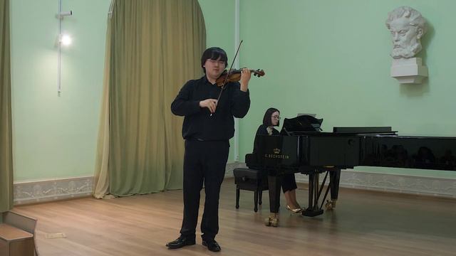 Гэнки Нагаи (скрипка)
Юлия Лапчинская (фортепиано) смотреть онлайн
