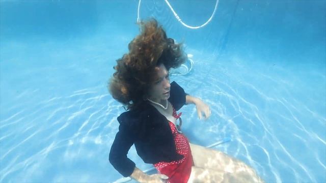 DROWNING смотреть онлайн