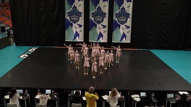 Клуб Монро - Прекрасное далеко смотреть онлайн