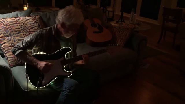 Chameleon Strat смотреть онлайн