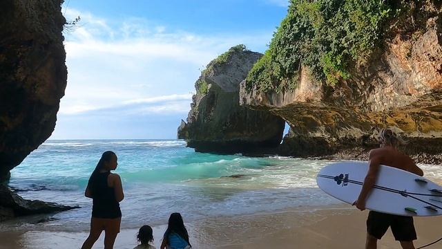 BLUE POINT BEACH ULUWATU смотреть онлайн