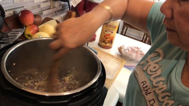 Vlog #8 | How To Cook Lugaw And Bake Pandesal With Tita Sheilla And Chang Azon смотреть онлайн