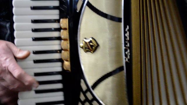 German Made Accordion Hohner Lucia III 96 bass,8 r.+Original Case&Straps-MUSETTE смотреть онлайн