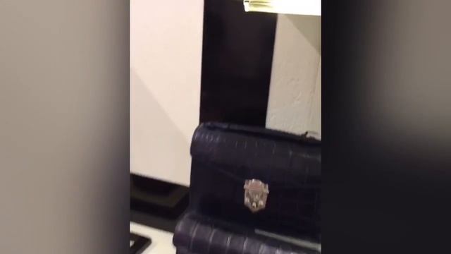 Фабрика в Милане:Шубы,Соболь,куртки из крокодила:(+39)3341695865 смотреть онлайн