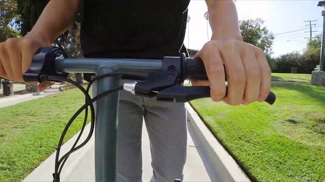 Razor E300 Electric Scooter Ride Video смотреть онлайн