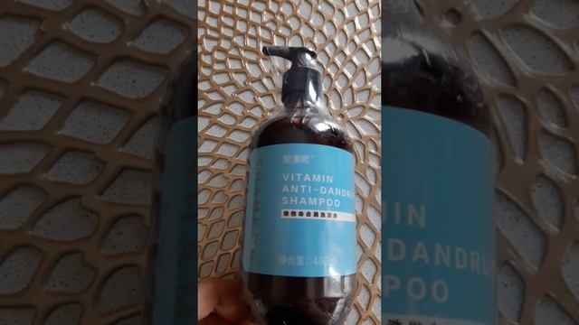 Limancy Витаминный Шампунь от перхоти с лекарственными экстрактами смотреть онлайн