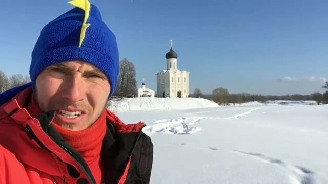 Возле Храма Покрова на Нерли демонтировали опору ЛЭП смотреть онлайн