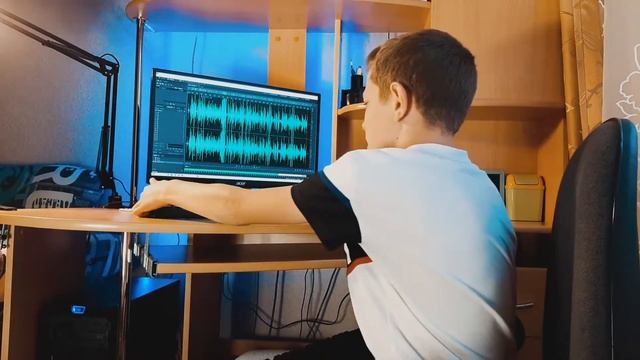 ?Почему не стоит покупать данную клавиатуру в 2020? Опыт использования Red Square Tesla Rgb.? смотреть онлайн