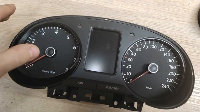 Установка колодцев приборной панели Polo смотреть онлайн