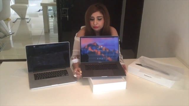 Apple MacBook Pro 15" (Touch Bar): Unboxing & Review смотреть онлайн