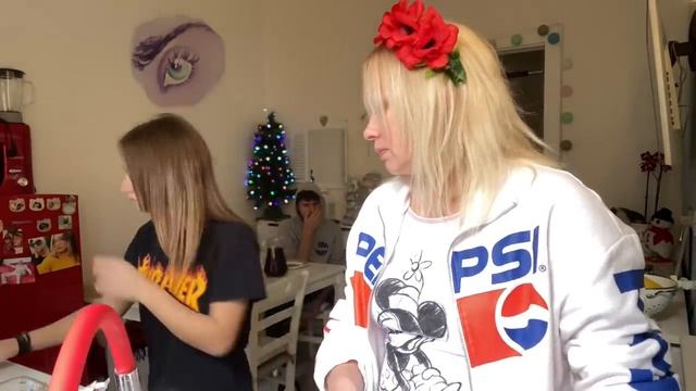 НАКРЫЛИ СТОЛ для ЖЕНИХА Дочки?Встреча после разлуки смотреть онлайн