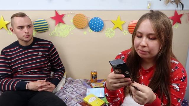 Пробуем сладости из Азии | Распаковка новогоднего бокса