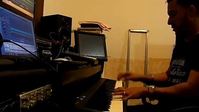 Probando el Roland fp-30 tema Elias oraba en el monte carmelo смотреть онлайн