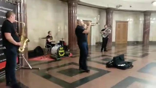 Музыка в метро смотреть онлайн