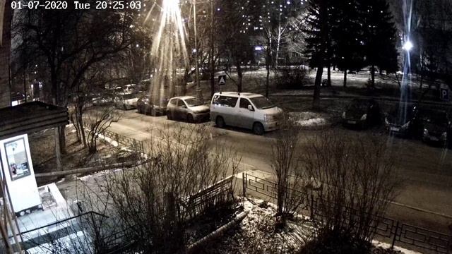 Москва, Ясенево, уютная камера во дворе. Live ptz. смотреть онлайн