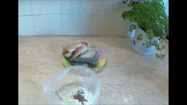 Жарю рыбу,но не пачкаю руки в муке "Жареная навага" смотреть онлайн