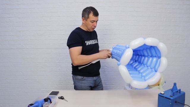 Снегурочка из шаров смотреть онлайн
