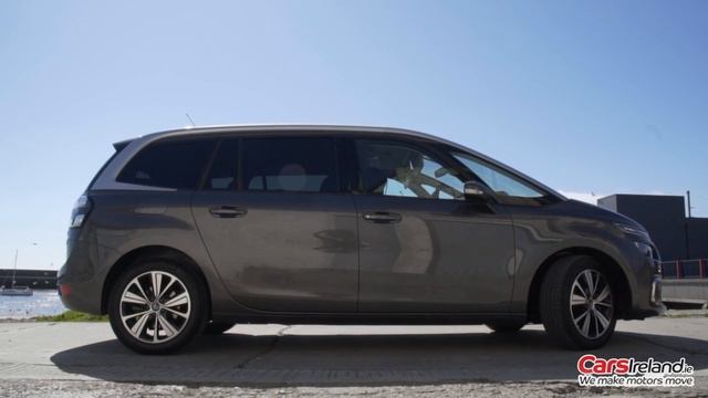 Citroën Grand C4 Picasso Review | CarsIreland.ie смотреть онлайн