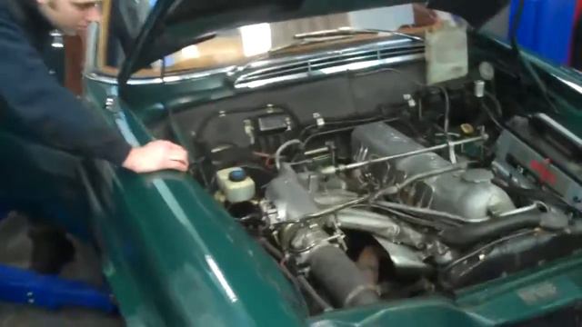 First Start Up For The Mercedes 220 SEB смотреть онлайн