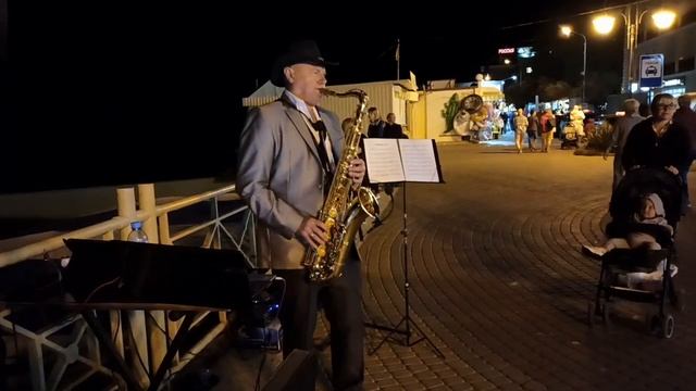 Саксофон Владимир Довгаль набережная Алушты 21 сентября 20 года.(4) смотреть онлайн