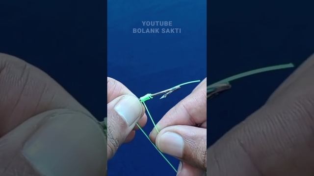 Simplest Hook Knot Technique - How To Tie A Hook смотреть онлайн