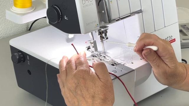 Обзор набора лапок для оверлоков Bernette B42 и B48