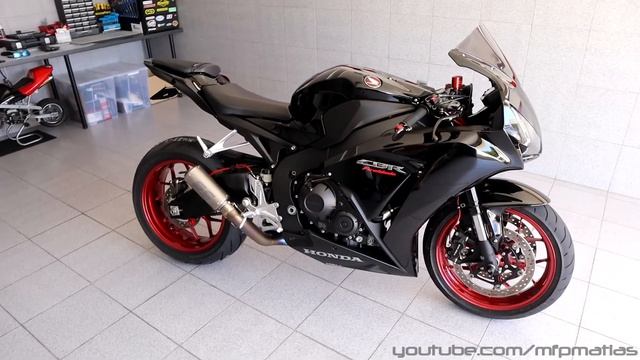 New Wheel Color REVEAL | Honda CBR 1000RR Fireblade смотреть онлайн