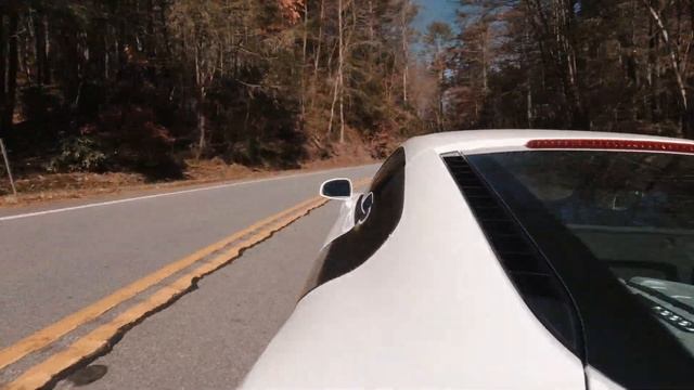 Audi R8 V8 | Topgear F1 Active Exhaust | Mountain Run смотреть онлайн