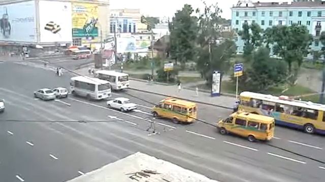 2006, Дома у Тети Иры. Ул Пушкина 5. Казань. Вид с балкона на улицу. смотреть онлайн