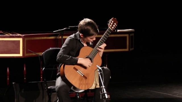 JS BACH Suite n°3 pour violoncelle - Timothée VINOUR - 1er prix de guitare - Fontenay s/B смотреть онлайн