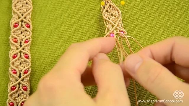 Macrame Bracelet with Floral Motif and Beads смотреть онлайн