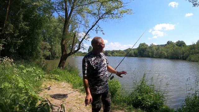 Поплавок с кормушкой. Три Варианта успешной ловли. смотреть онлайн