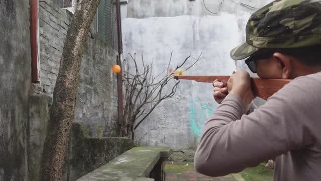 Сделай САМ деревянную рогатку - Сделай свою собственную за несколько простых шагов! смотреть онлайн