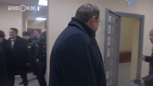 Хохорин и Песошин осмотрели новый отдел полиции в «Салават Купере» смотреть онлайн