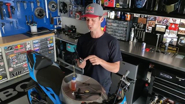 Motorcycle Clutch Maintenance How-To Tips | MC Garage смотреть онлайн