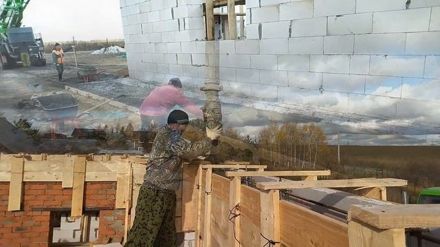 ПОДОЛЬСК. Залили армопояс с отмосткой и входной группой... смотреть онлайн