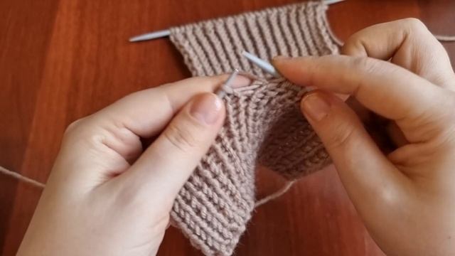 Идеальная резинка спицами для горловины, воротника или манжет смотреть онлайн