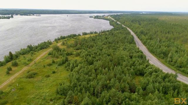 Летаю над шлюзом Беломорканала (п. Выгостров). Мощь водосброса на реке Выг с высоты. смотреть онлайн