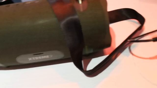 JBL Xtreme2 Bluetooth speaker with a bottle opener смотреть онлайн