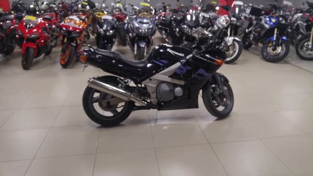 мотоцикл KAWASAKI ZZR400－2 54006 мотосалон Мегамото смотреть онлайн