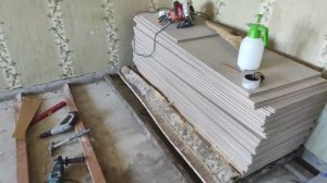 Сколько стоит поменять пол в хрущевке/ Процесс демонтажа и укладки #ремонт часть 3